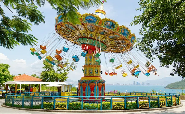 Карусель цепочная в курортных зонах